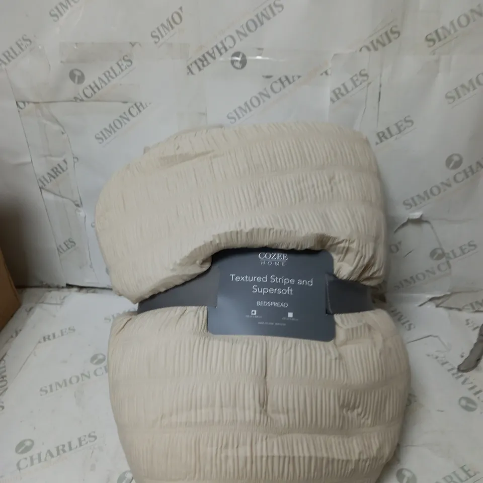 SUPERSOFT BY COZEE HOME TEXTURED STRIPE BEDSPREAD WITH CONTRAST BORDER 150 X 200 CM