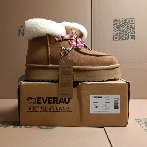 BOXED PAIR OF EVERAU LAPWING CHESTNUT BOOTS SIZE EU 41