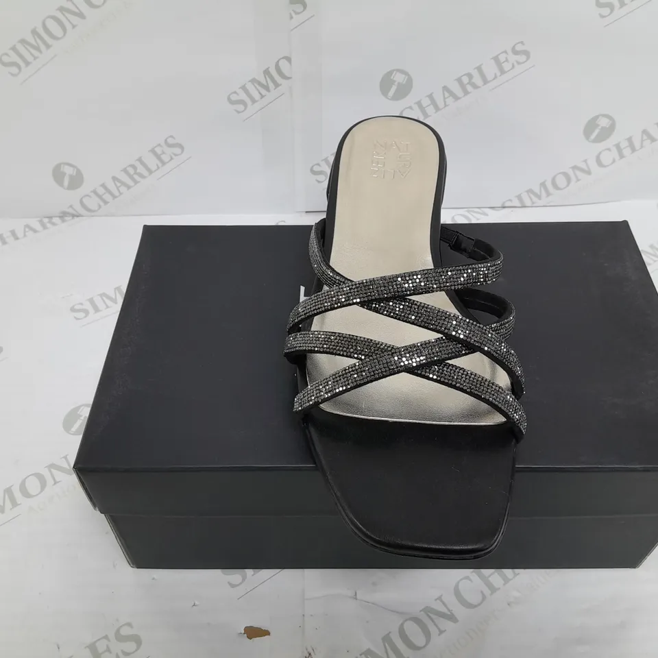 NATURALINERZ BLACK DIAMOND SMALL HEEL SANDLE 