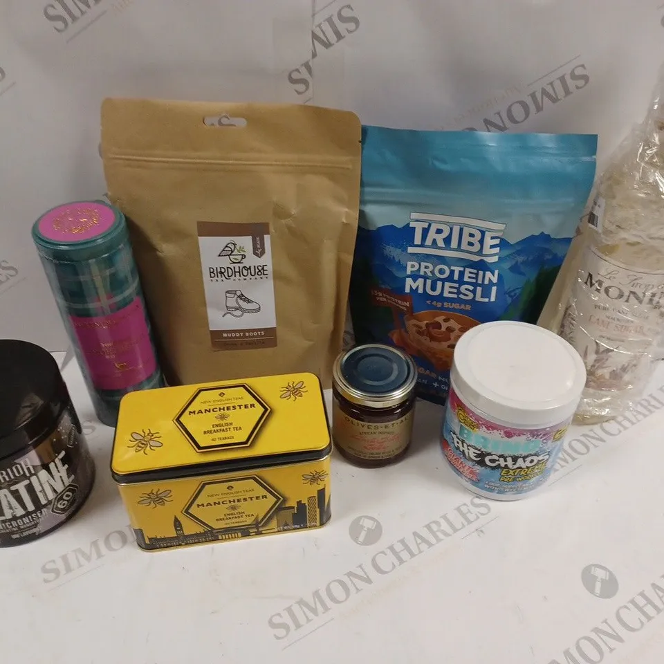 APPROXIMATELY 10 ASSORTED FOOD & DRINK PRODUCTS TO INCLUDE MANCHESTER BREAKFAST TEA, BRING THE CHAOS PRE-WORKOUT, FORTNUM & MASON SHORTBREAD ROUNDS ETC