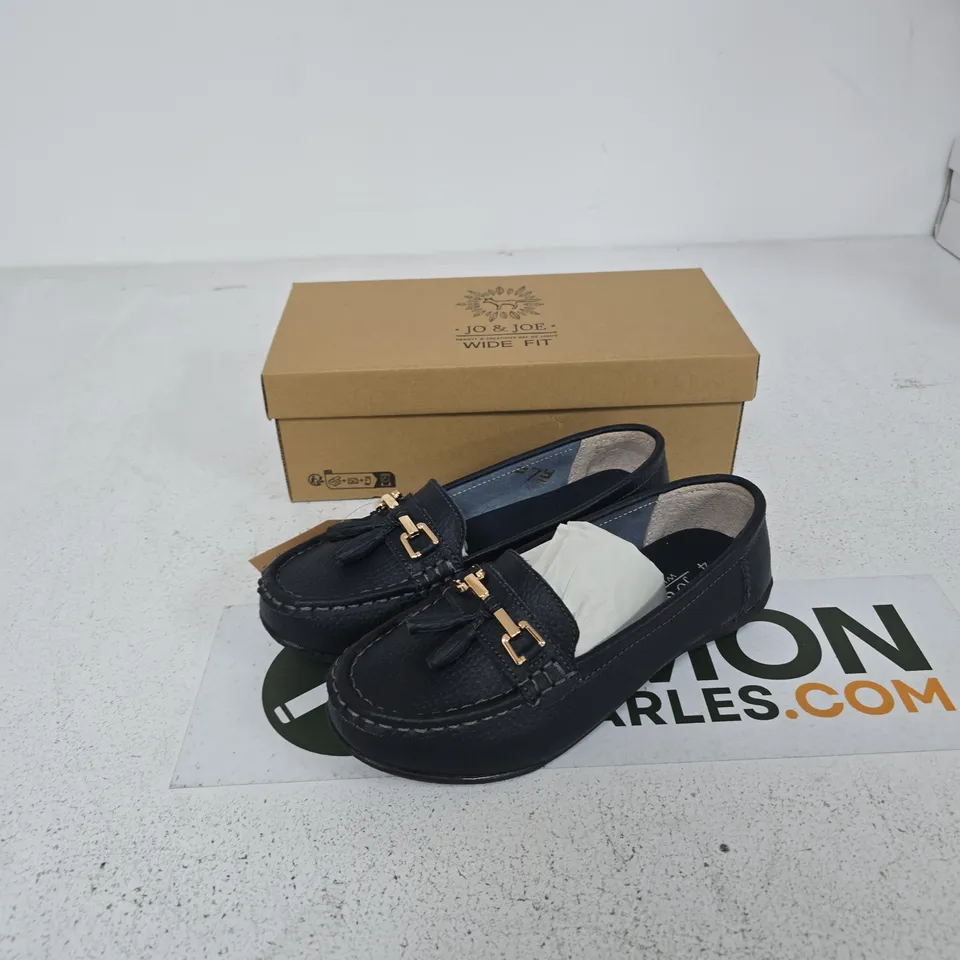 JO & JOE WIDE FIT NAVY LOAFERS - WOMEN'S UK 4 (BOXED)