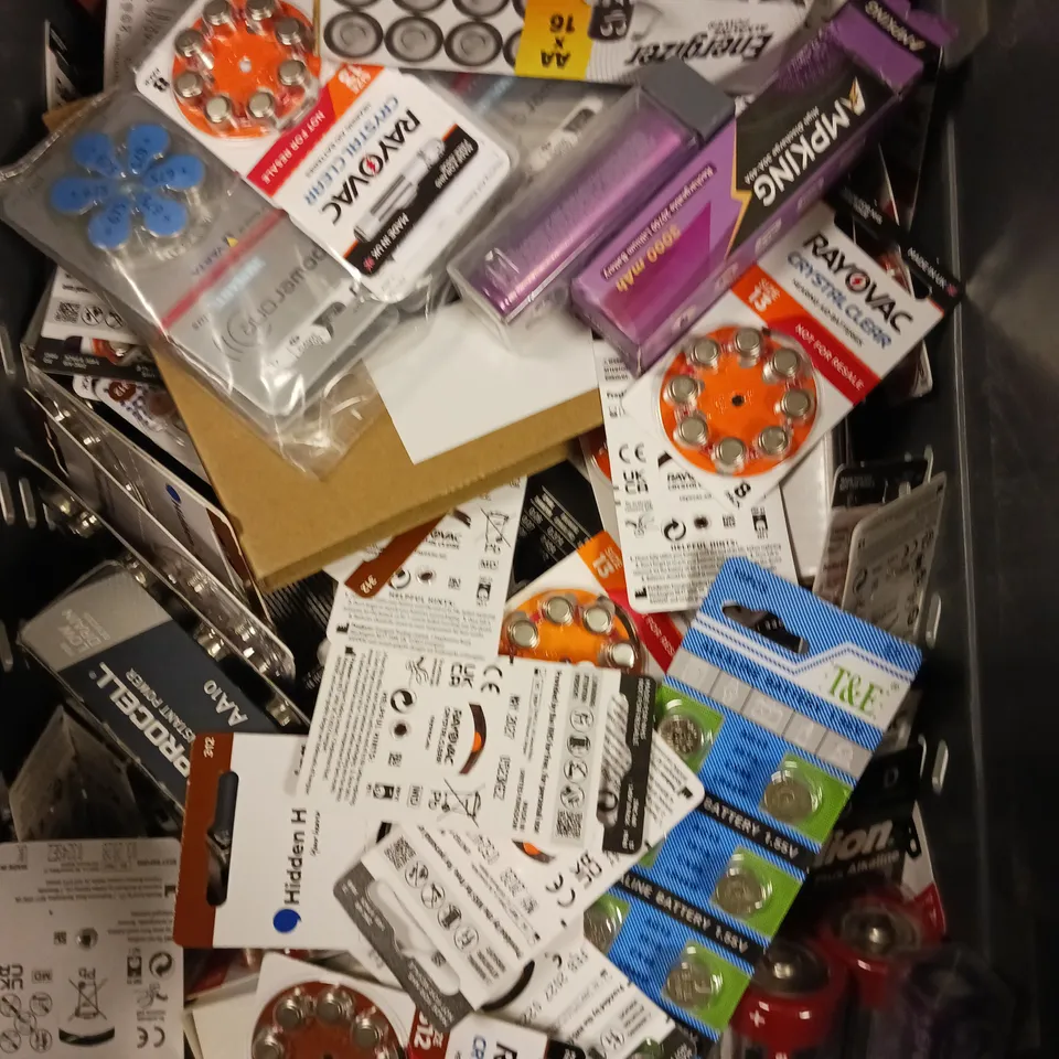 LARGE ASSORTMENT OF BATTERY PRODUCTS TO INCLUDE AA, D, BUTTON CELL ETC - COLLECTION ONLY 
