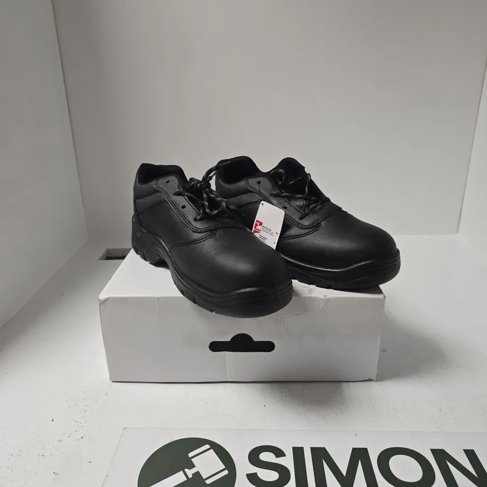 BOXED UNBRANDED COMPOSITE LACE UP SHOE SIZE UK 10