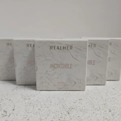 BOX OF APPROXIMATELY 50 X REALHER INCREDIBLE BRONZER (2.5G)