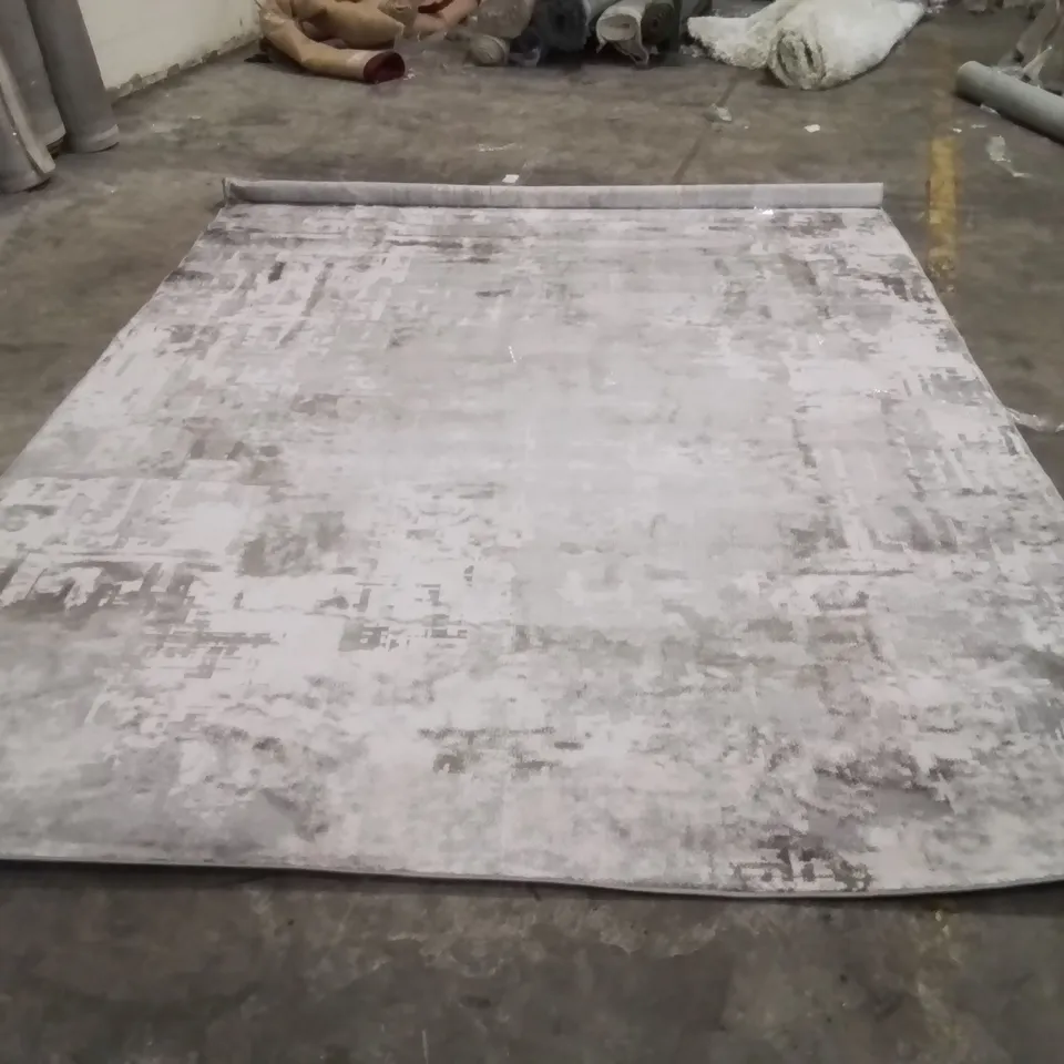 QUALITY DESIGNER AREA RUG - APPROXIMATELY 340X240