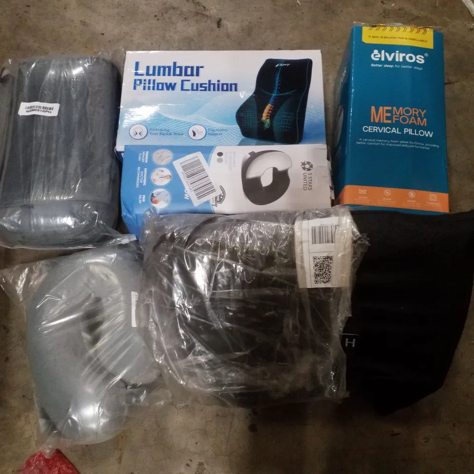 PALLET CONTAINING ASSORTED PILLOWS & CUSHIONS