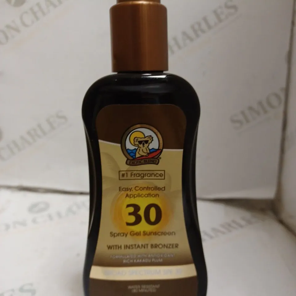 20 AUSTRALIAN GOLD SPF 30 SPRAY GEL SUNSCREEN WITH INSTANT BRONZER