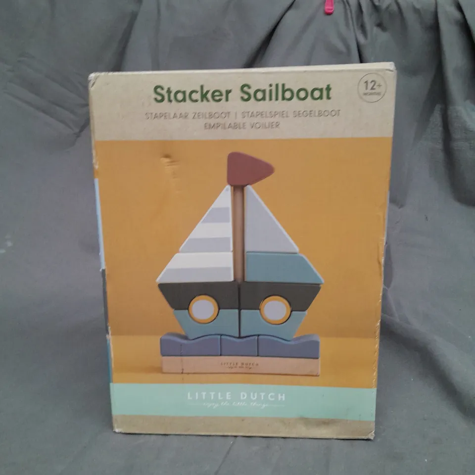 LITTLE DUTCH - STACKER SAILBOAT