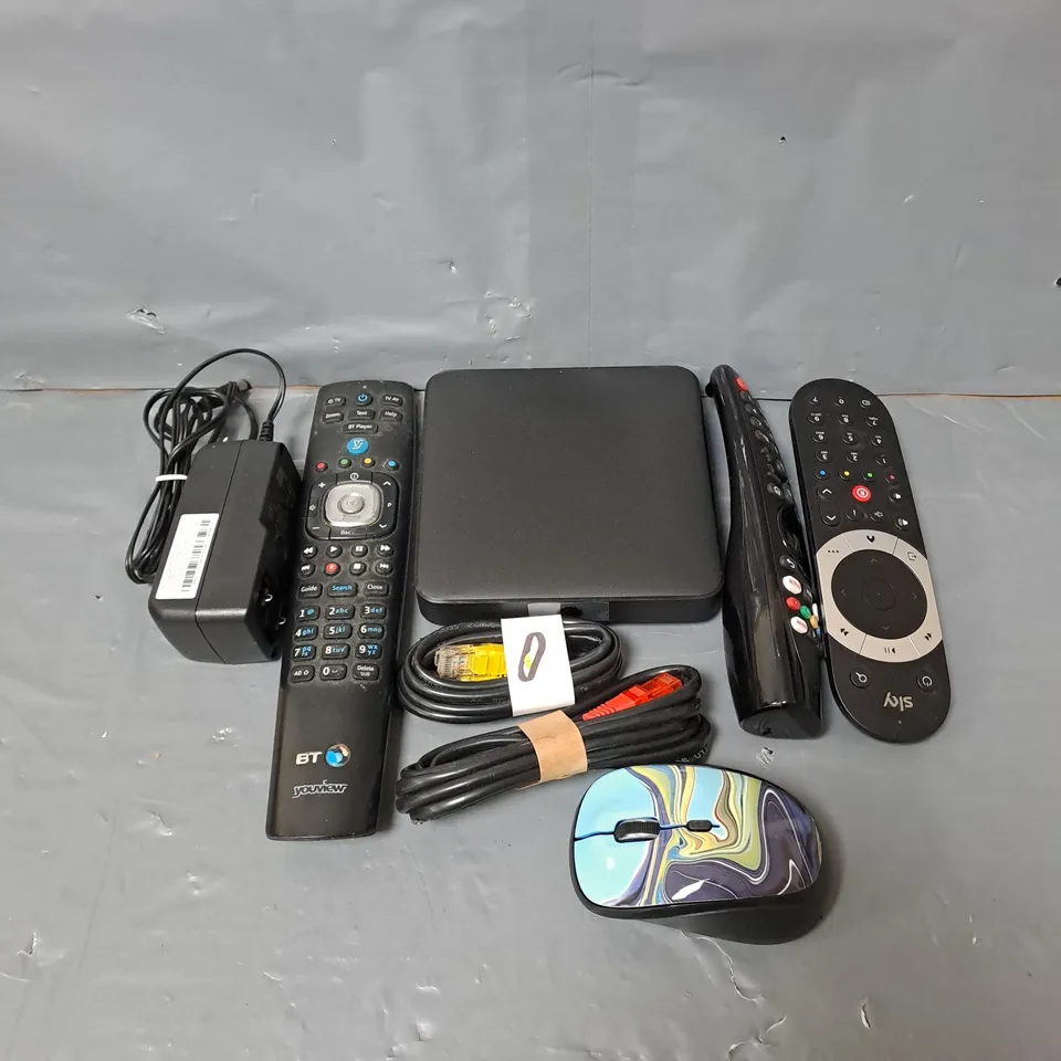 APPROXIMATELY 10 ASSORTED ELECTRICAL PRODUCTS TO INCLUDE REPLACEMENT REMOTES, NETWORK CABLES, POWER SUPPLIES ETC 