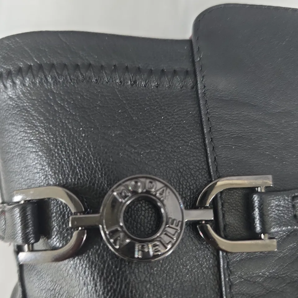  MODA IN PELLE BLACK LEATHER ANKLE BOOTS WITH CHAIN DETAIL AND SIDE ZIP – WOMEN'S FOOTWEAR UK 5