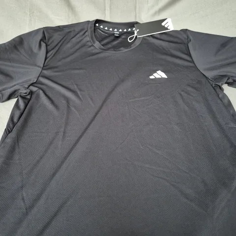 ADIDAS LOGO CASUAL TEE SIZE LARGE 