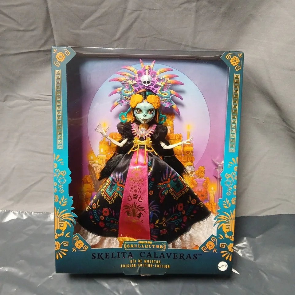 MONSTER HIGH SKULLECTOR SKELITA CALAVERAS DOLL – DÍA DE MUERTOS EDITION, BOXED