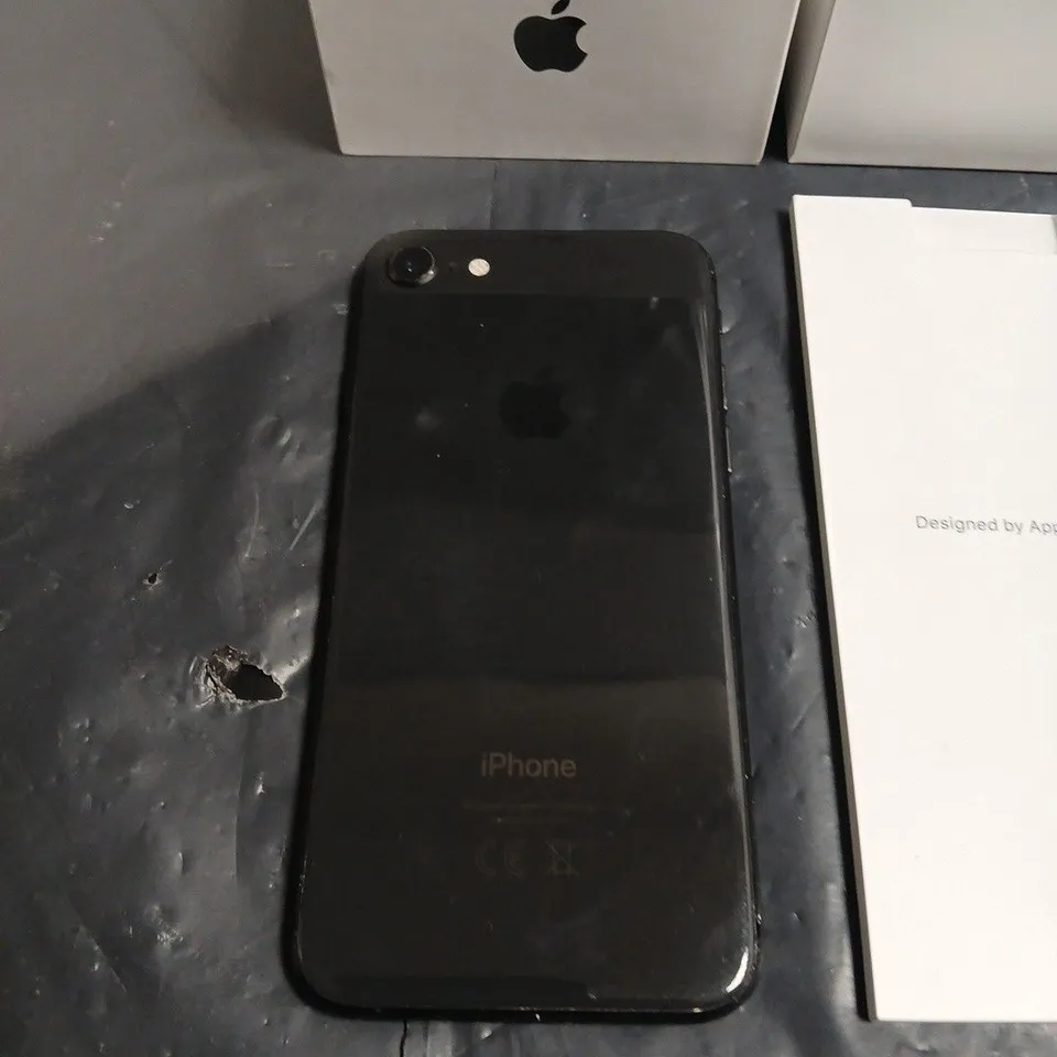 BOXED IPHONE SE SMARTPHONE IN BLACK 64GB