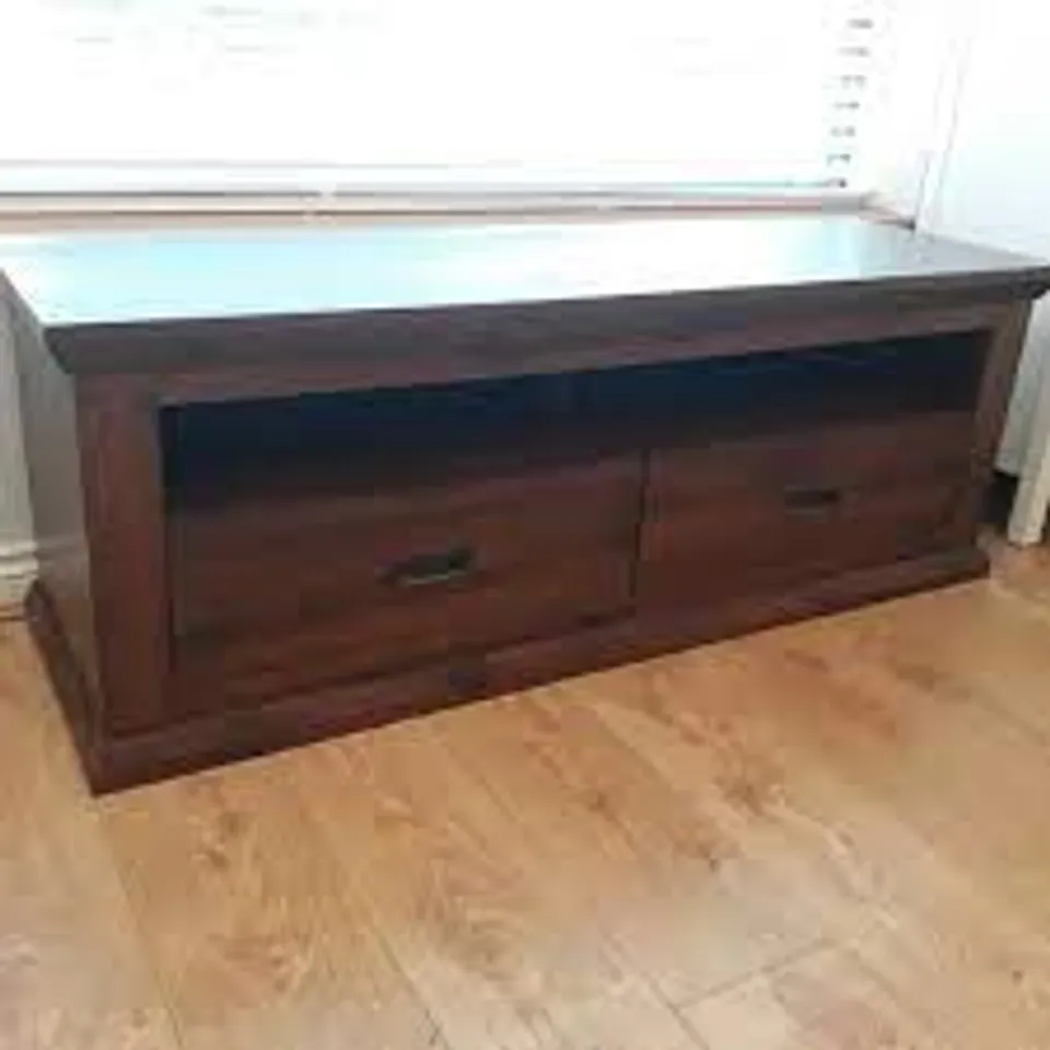 BOXED CLIFTON WIDE TV UNIT - WALNUT