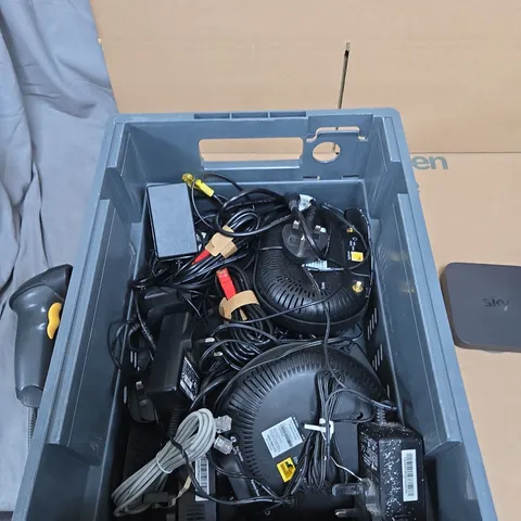 TOTE OF APPROXIMATELY 15 ASSORTED ITEMS TO INCLUDE: SKY BOX