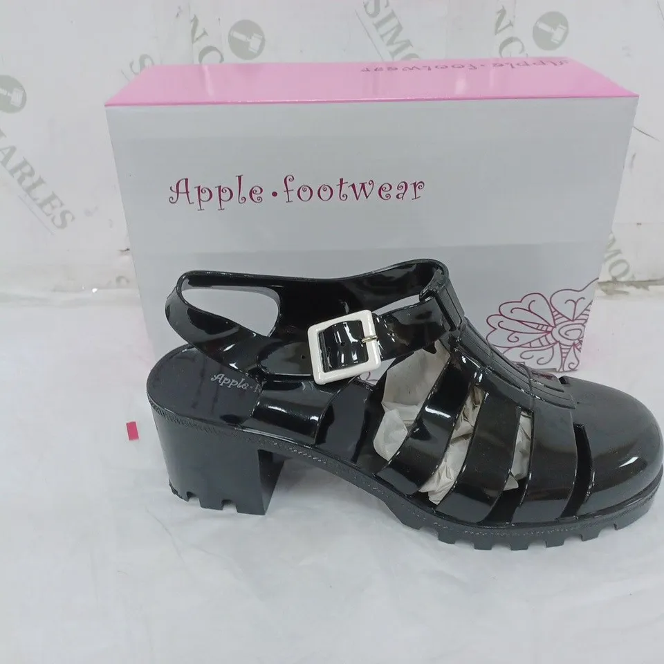 APPROXIMATELY 10 PAIRS OF BOXED APPLE FOOTWEAR BLACK BOOT SANDAL IN VARIOUS SIZES
