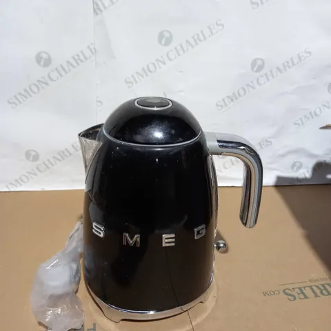 SMEG 1.7L KETTLE - BLACK