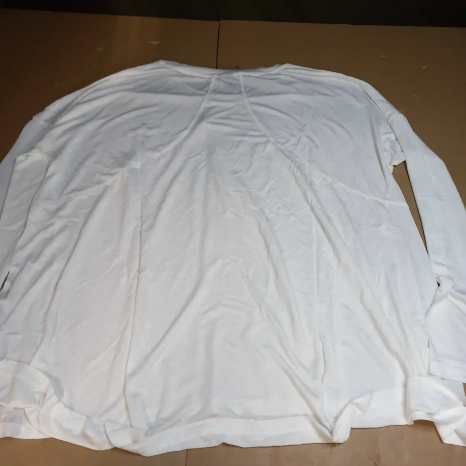 EASY PEAZY TOP LILY WHITE - SIZE MEDIUM 
