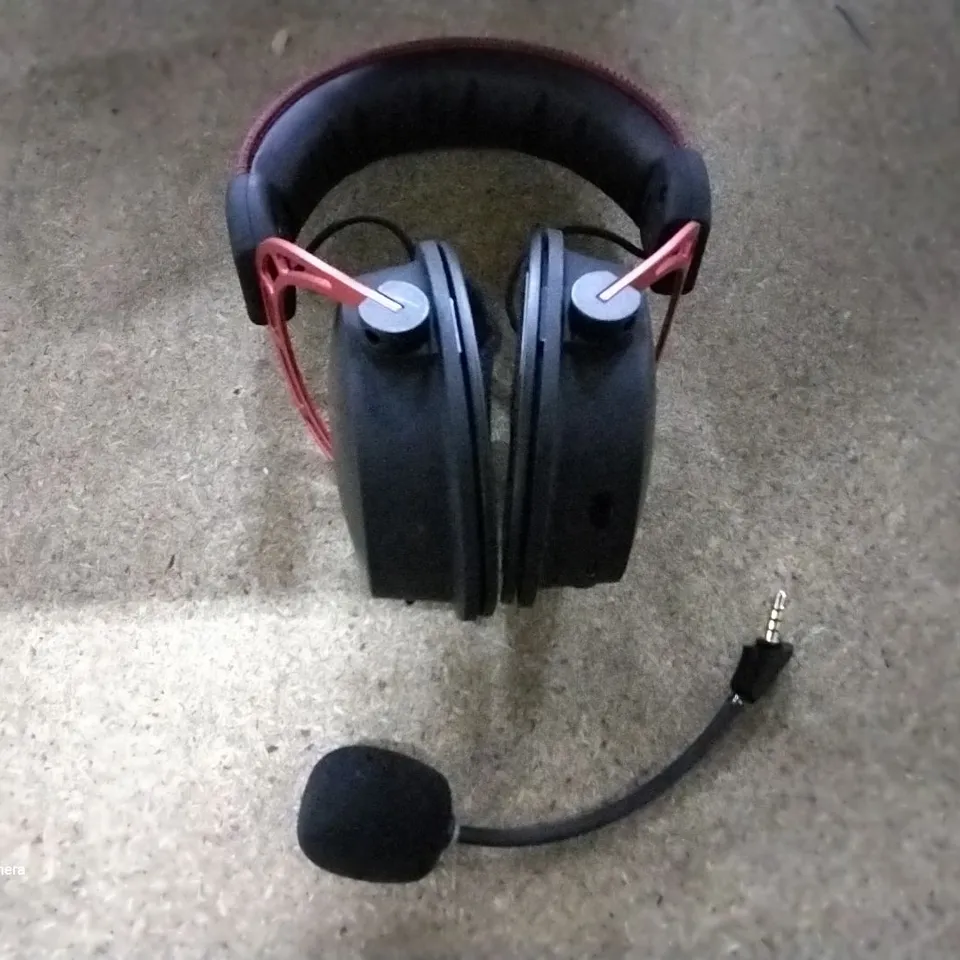 BOXED WIRELESS GAMING HEADSET AND MICROPHONE 