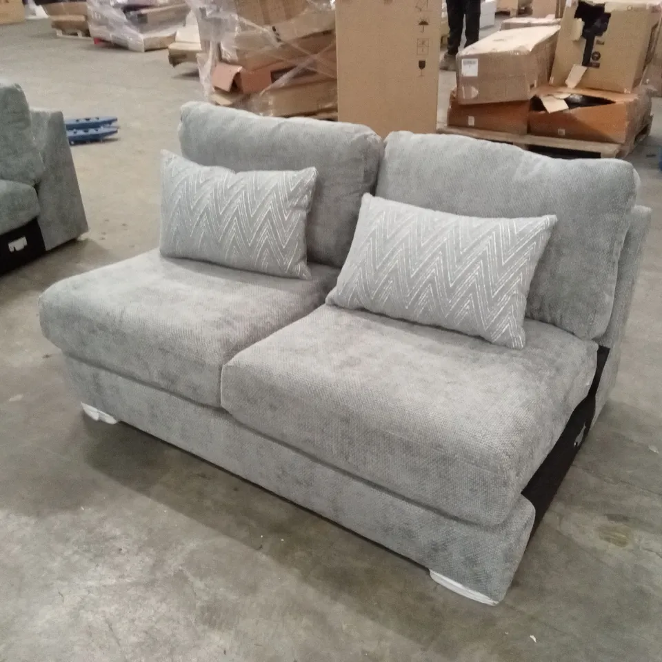 4 x ASSORTED DESIGNER SOFA PARTS