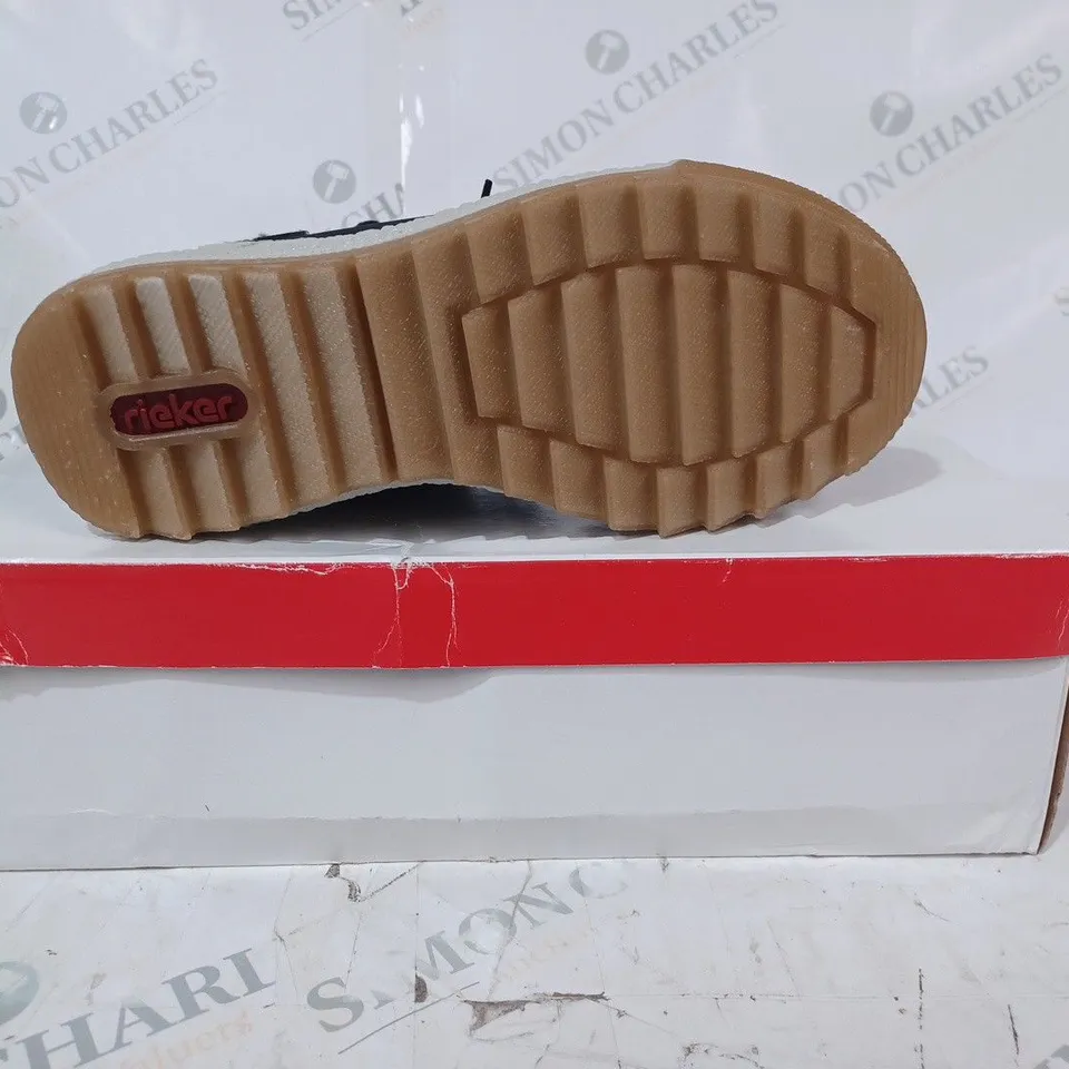 BOXED RIEKER WATER RESISTANT WARM HIKER BOOTS, NAVY - SIZE 5