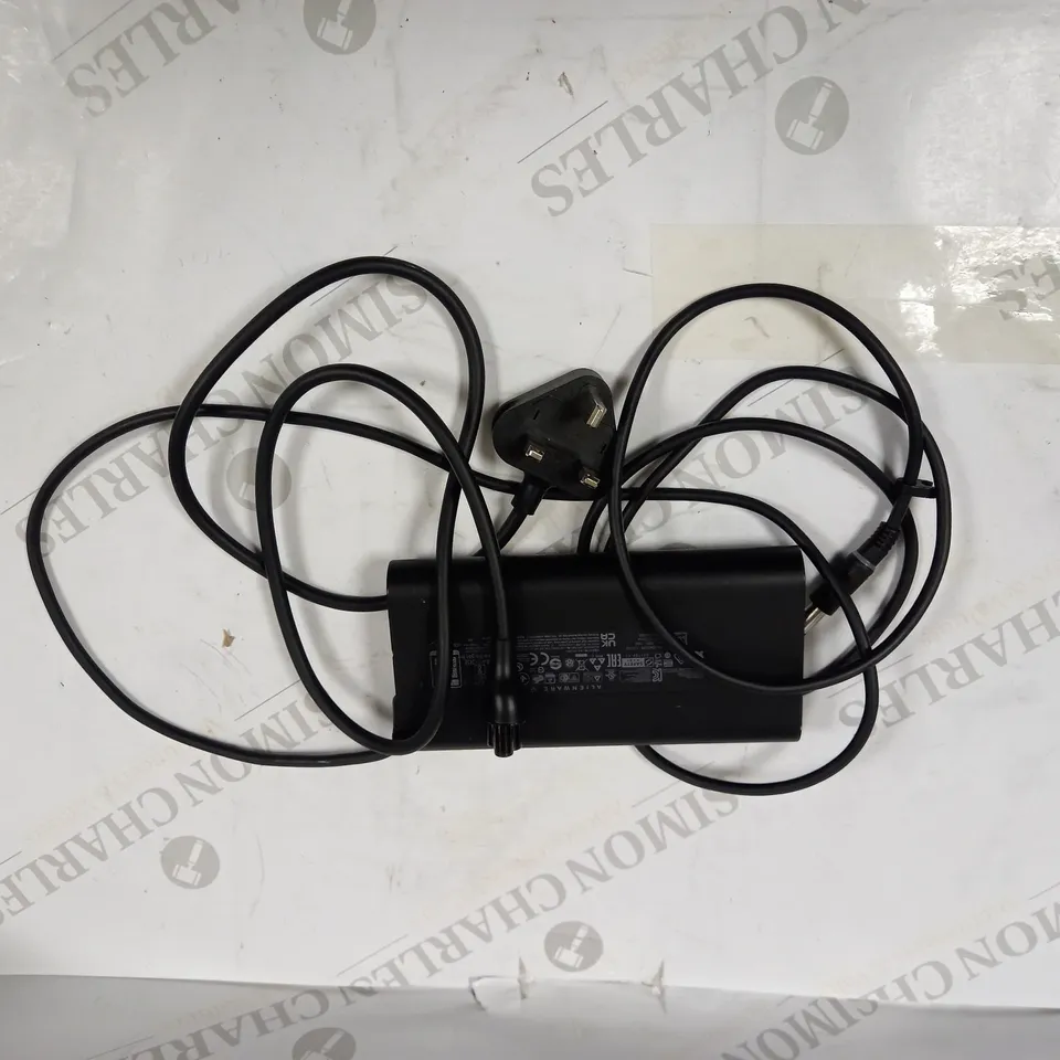 ALIENWARE X17 R1 17.3 INCH FHD (1920 X 1080) GAMING LAPTOP