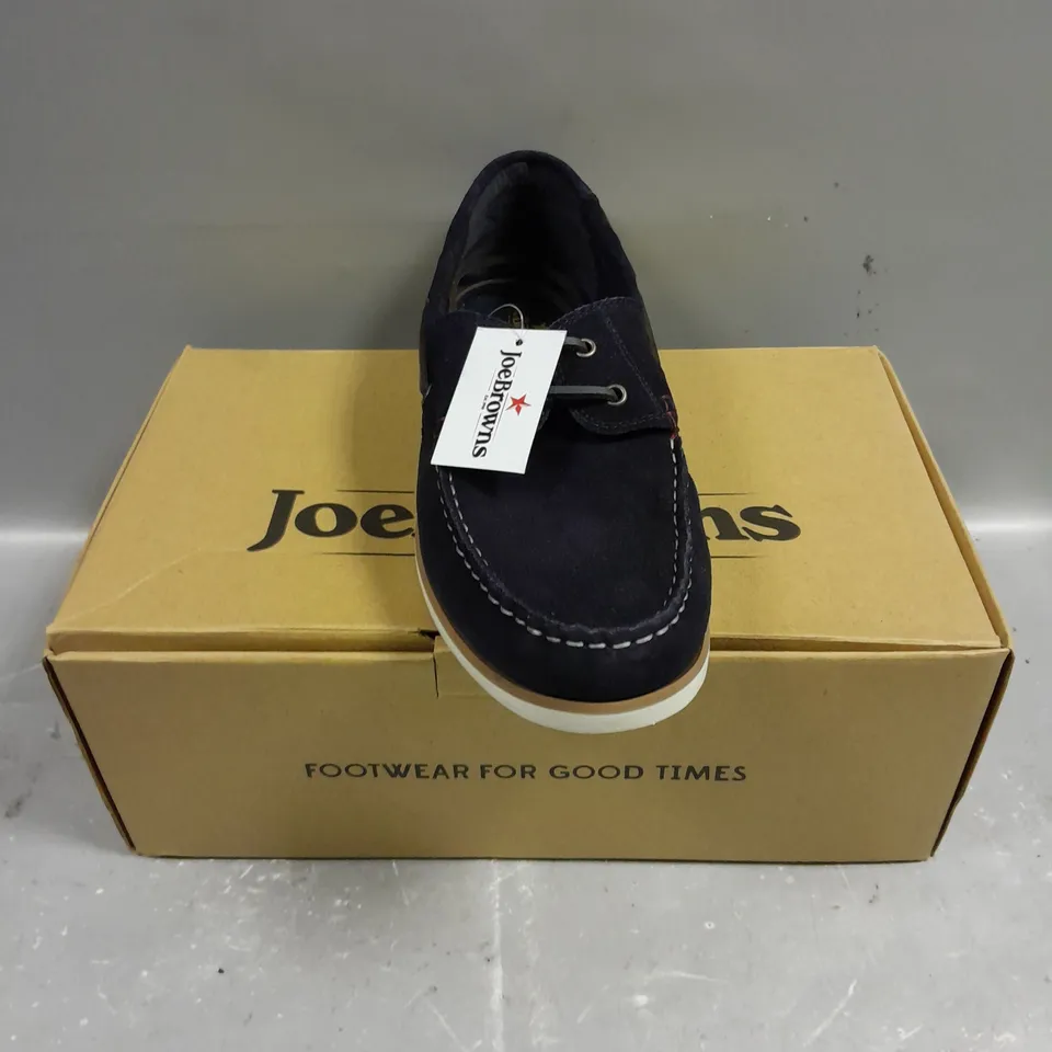BOXED PAIR OF JOE BROWNS LACE UP SHOES IN NAVY - 9