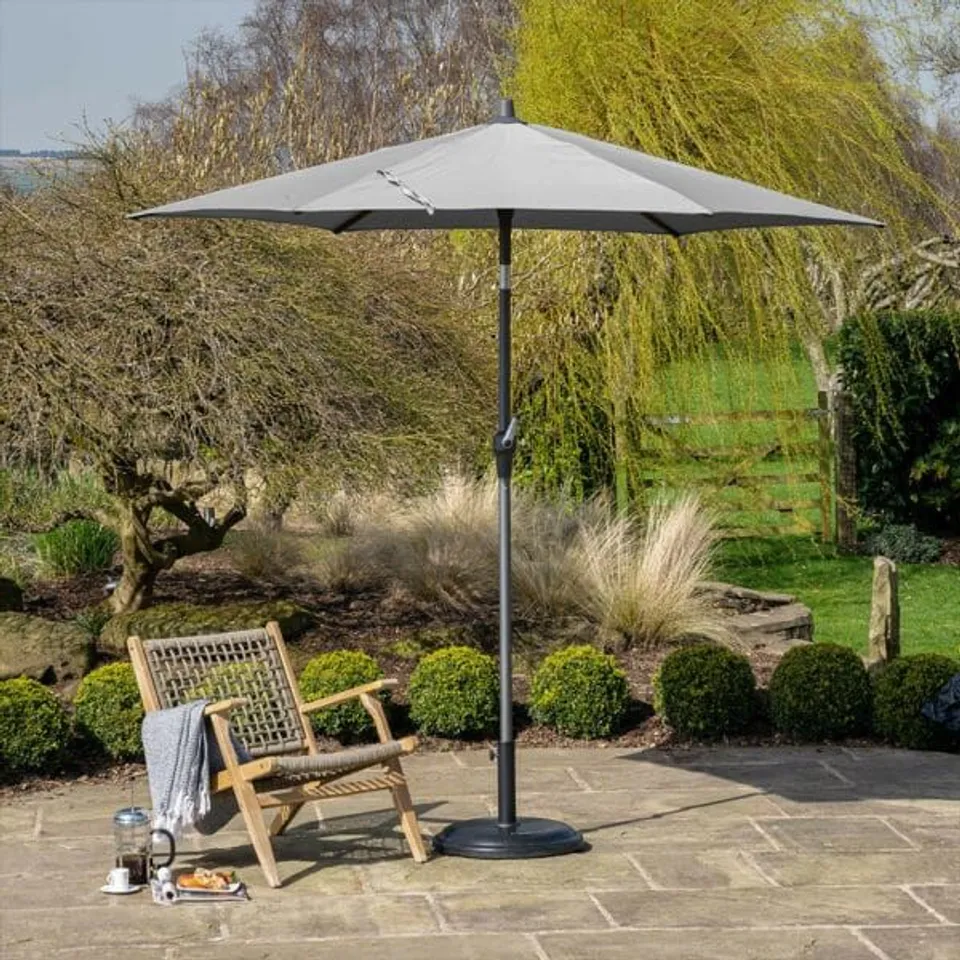 PLATINUM RIVA 2.5M ROUND LUNA GREY PARASOL BOXED