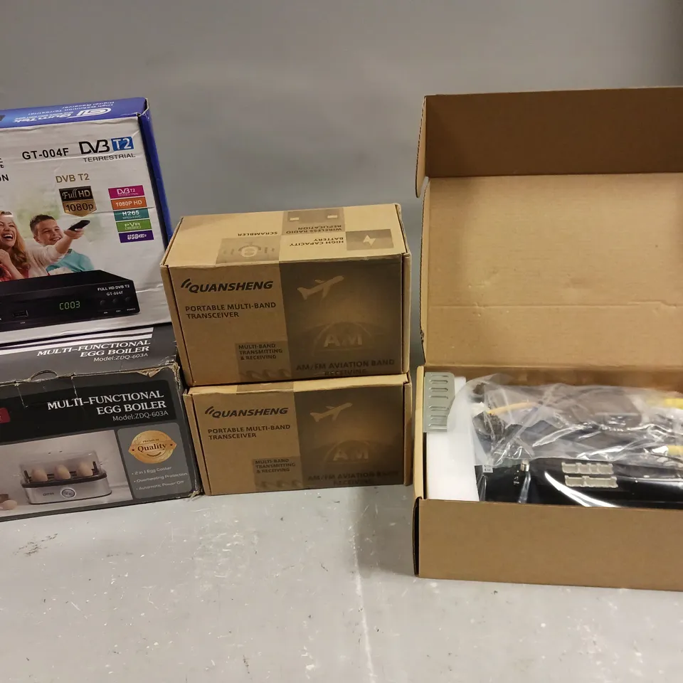 LARGE BOX OF ASSORTED HOUSEHOLD GOODS TO INCLUDE TP-LINK WIFI ROUTER, PAVERLIGHT, DUAL BAND MODEM ROUTER, AND PORTABLE MULTI-BAND TRANSCIEVER ETC. 