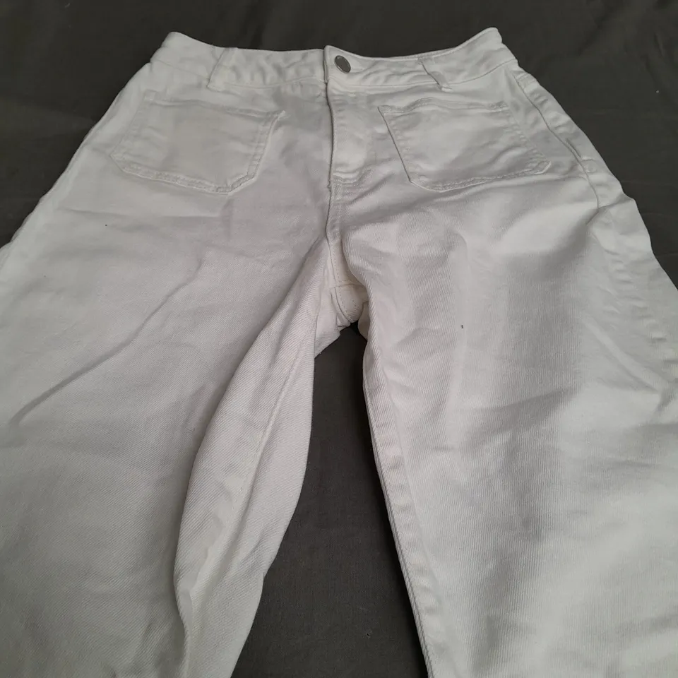 MINT VELVET WHITE CHINOS - SIZE 8S