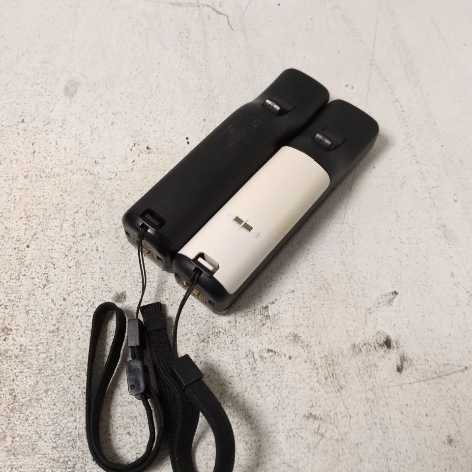 2X NINTENDO WII REMOTES
