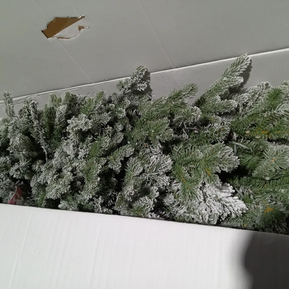 5 FOOT SNOWKISSED PRE LIT CHRISTMAS TREE - COLLECTION ONLY 