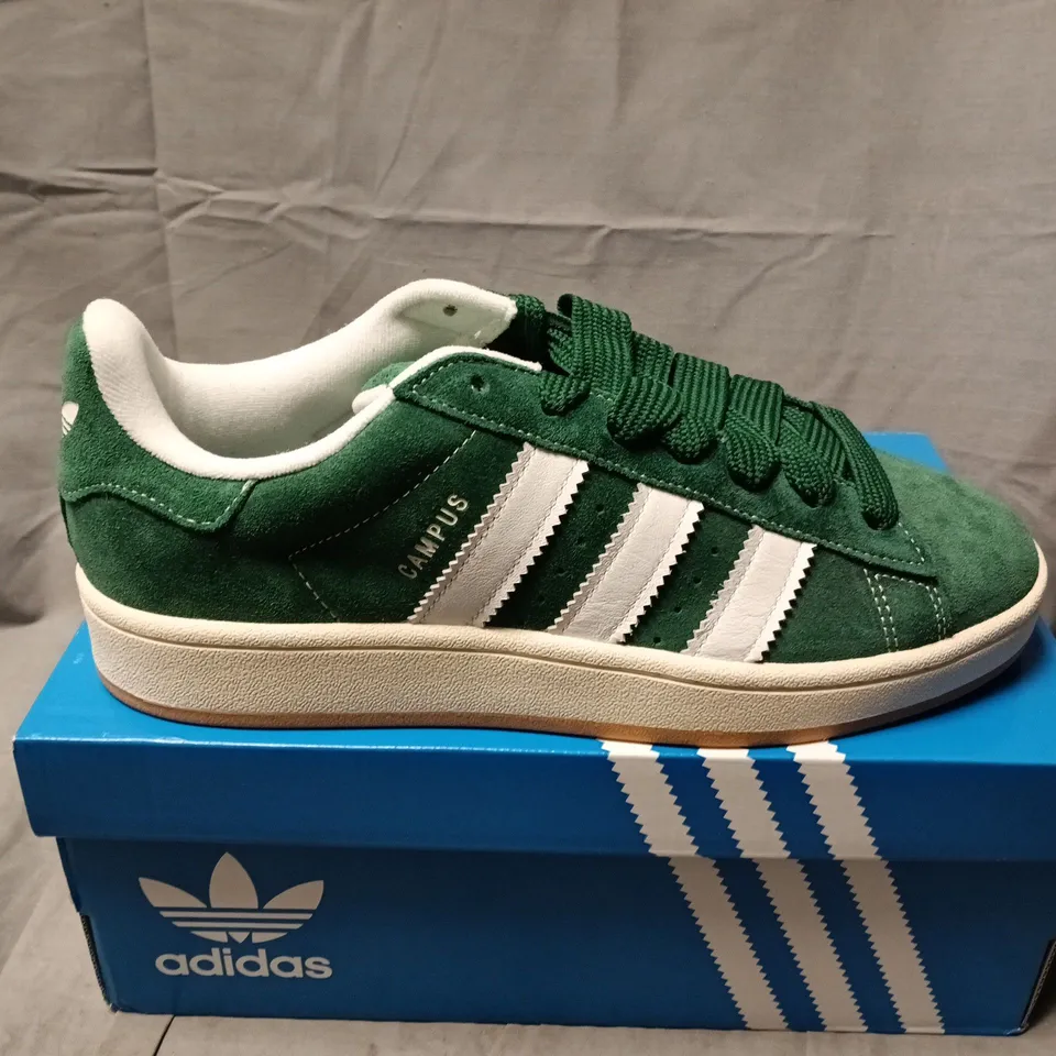 BOXED PAIR OF ADIDAS CAMPUS 00S IN GREEN/WHITE - UK 8