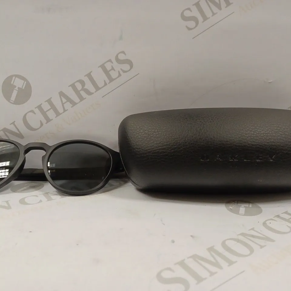 OAKLEY OX8165 SADDLE IN 01 SATIN BLACK