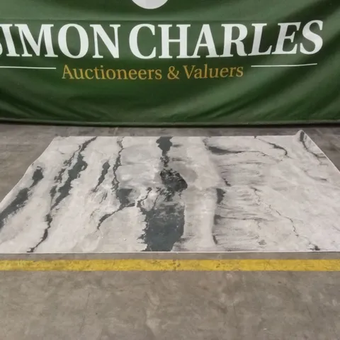 EASY LIVING AURORA AREA RUG // 200 x 290cm