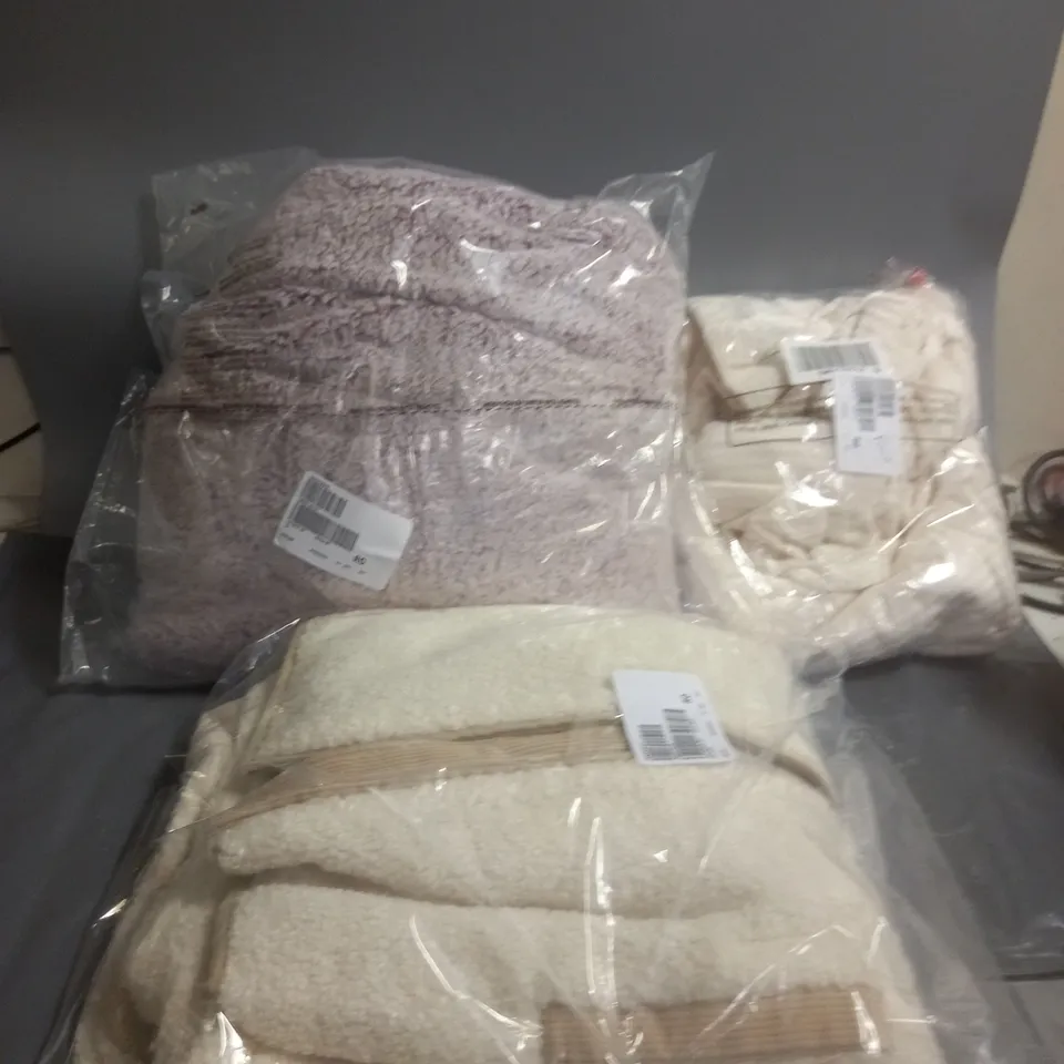 10 ASSORTED CLOTHING ITEMS TO INCLUDE JACKETS, PJ SETS, ETC