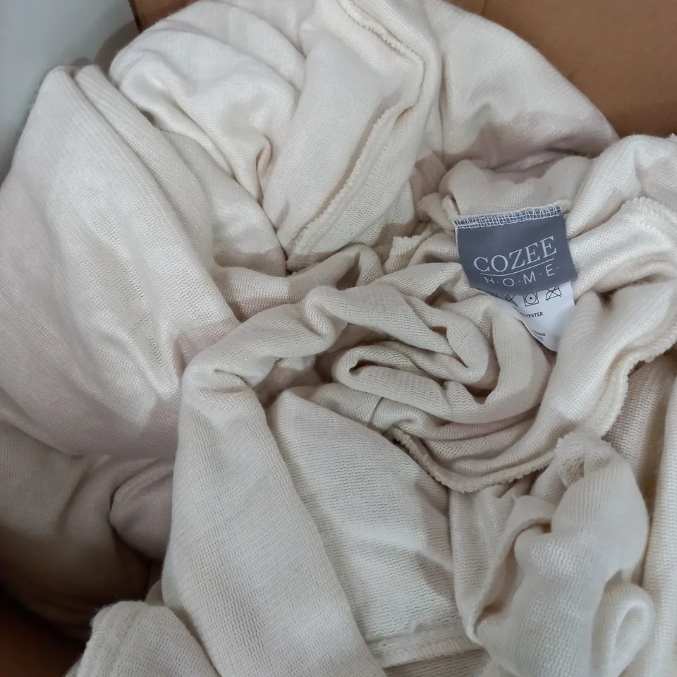 COZEE HOME VELVETSOFT 7 PIECE COMPLETE BEDDING COLLECTION