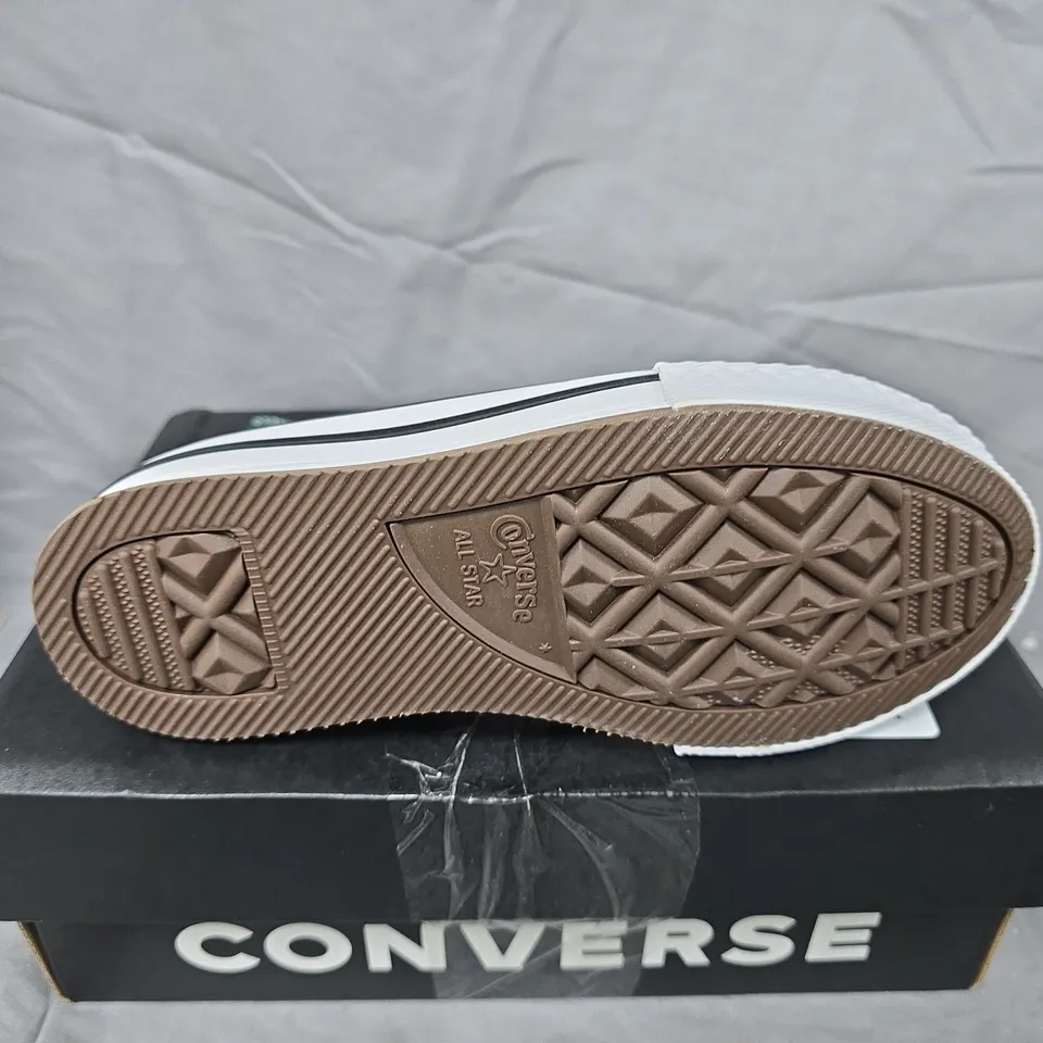 BOXED CONVERSE CHUCK TAYLOR ALL STAR HIGH TOP SNEAKERS – GREEN (YOUTH US 13.5)