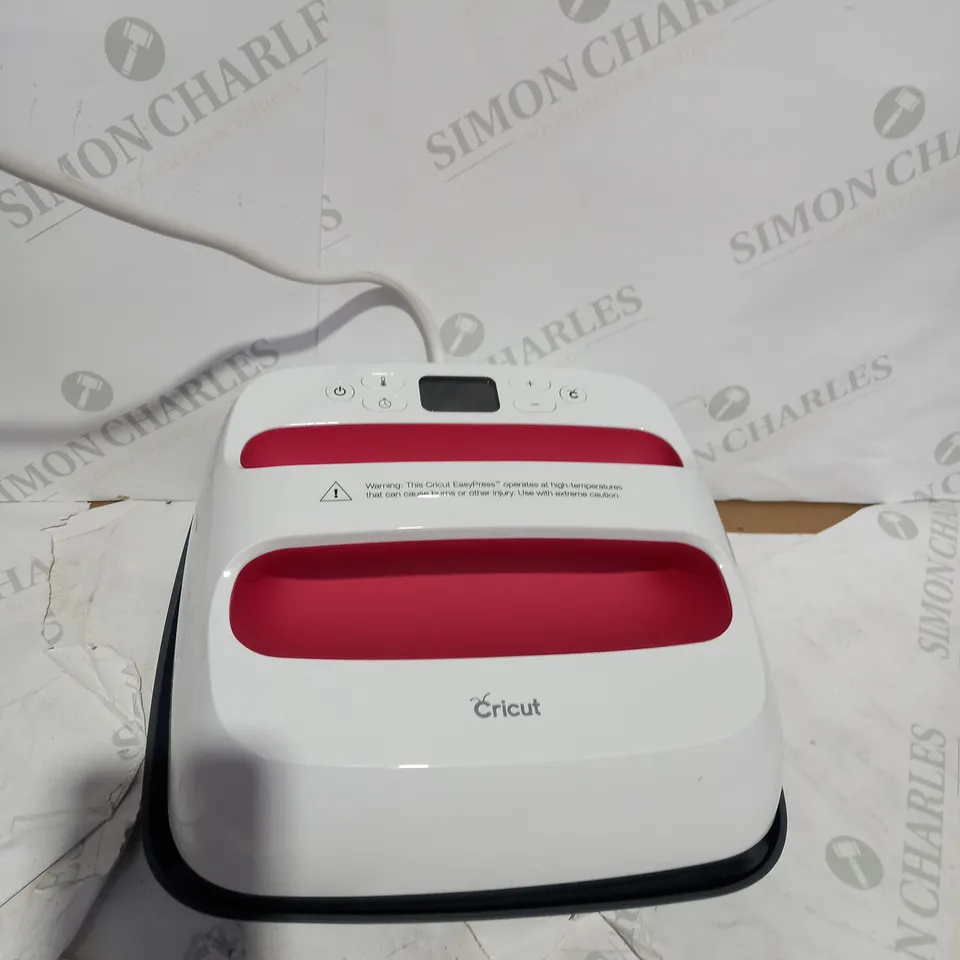 BOXED CRICUT EASYPRESS MINI RRP £169.99