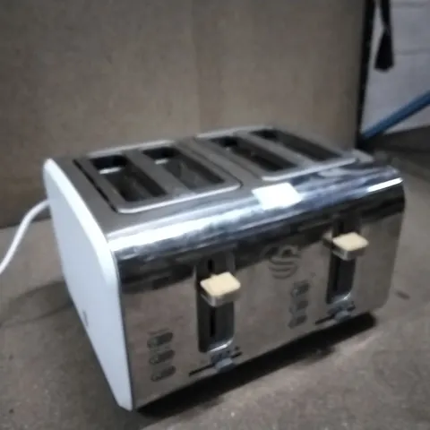 BOXED SWAN 4 SLICE TOASTER COTTON WHITE 