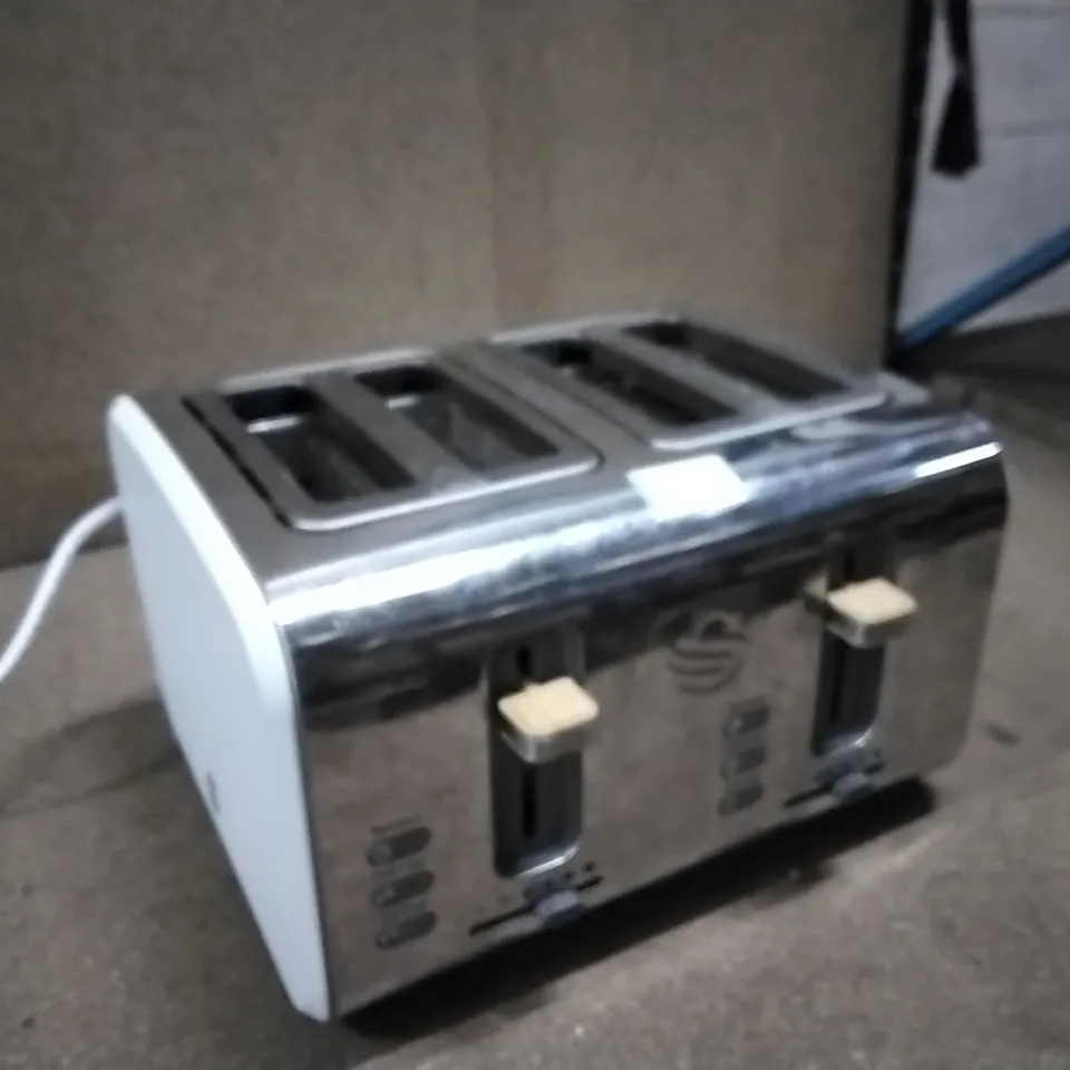 BOXED SWAN 4 SLICE TOASTER COTTON WHITE 