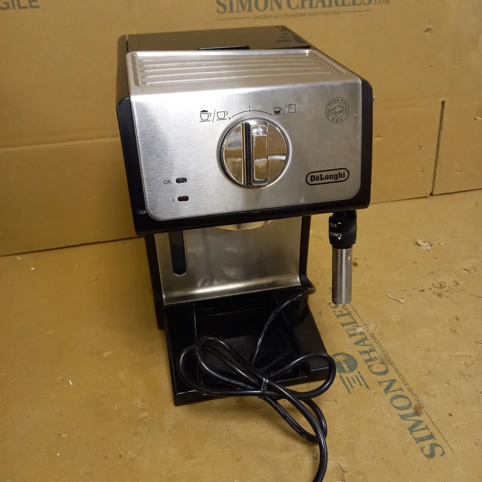 DELONGHI ESPRESSO MACHINE 