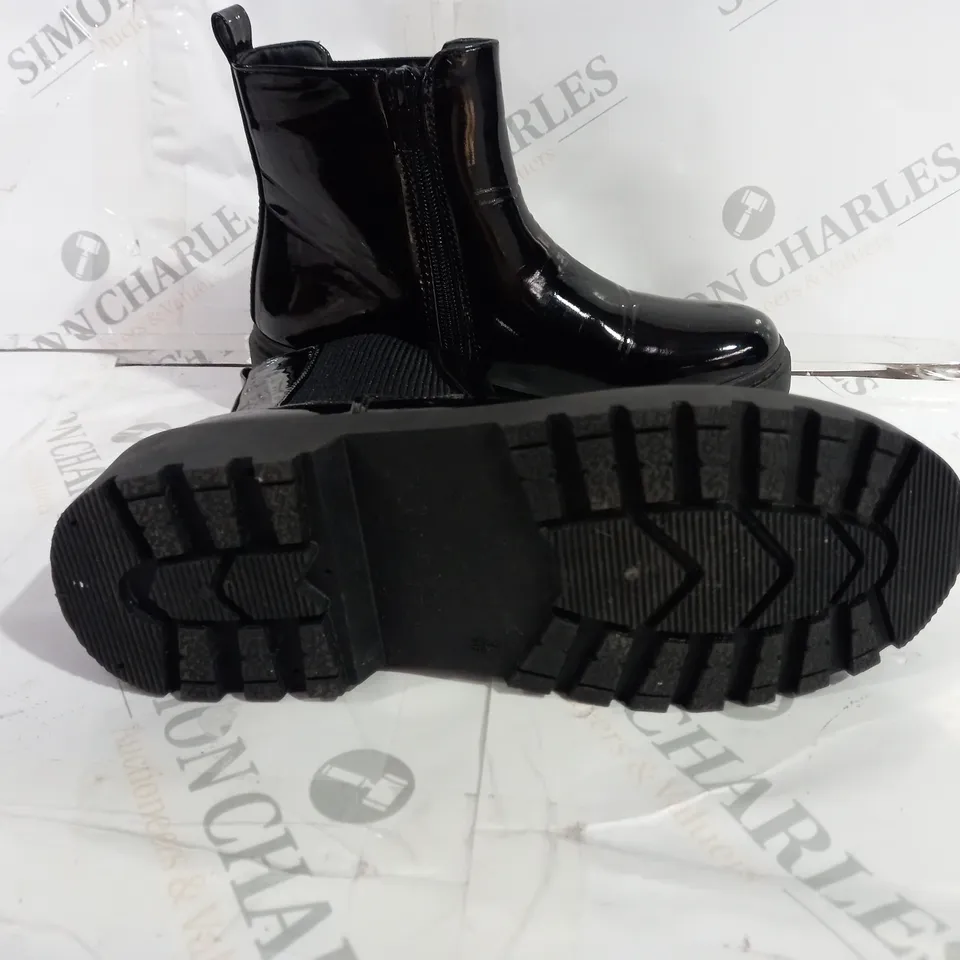 BLACK ANKLE BOOTS SIZE UNKNOWN