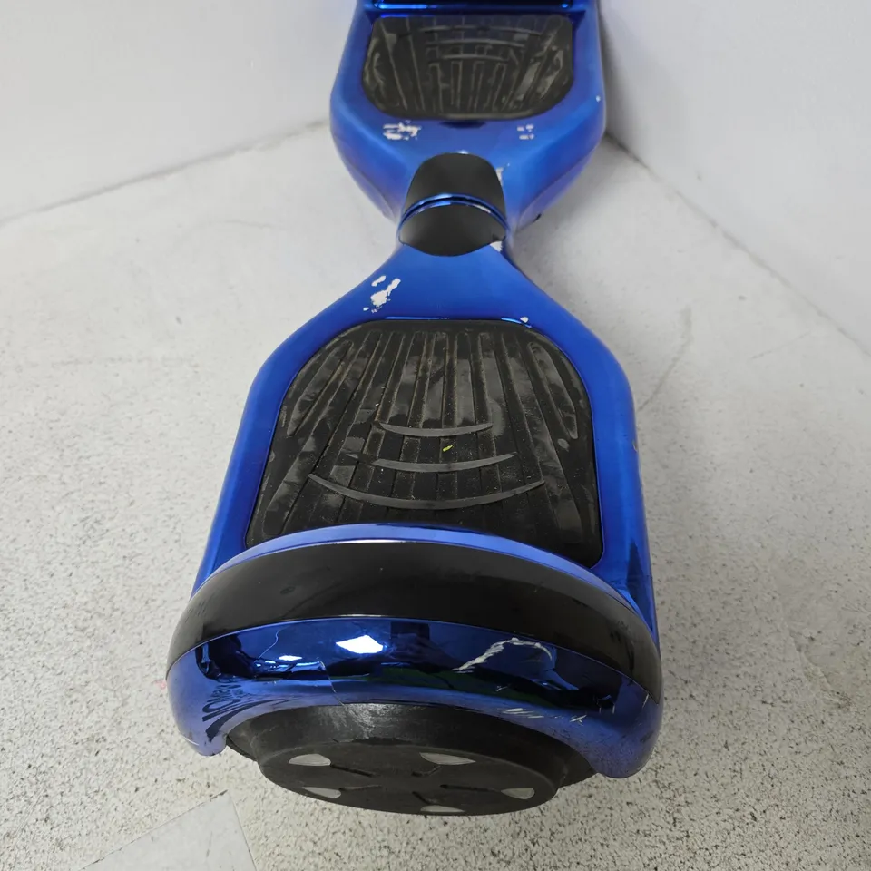 BLUE SELF-BALANCING HOVERBOARD (UK) – USED WITH SURFACE WEAR