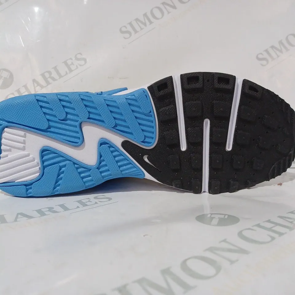 PAIR OF NIKE AIR MAX TRAINERS IN WHITE/BLUE UK SIZE 5