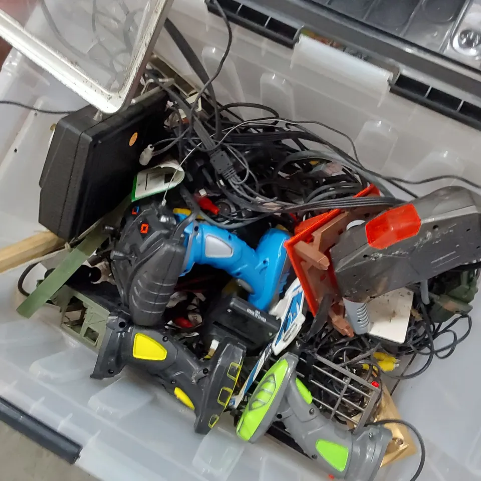 CAGE OF ASSORTED ITEMS INCLUDING X HOSES, WICKER PICNIC BASKET, RADIO CONTROL BUGGY, PC TOWER CASE, RONSEAL FENCE LIFE, TOOL TRAY.
