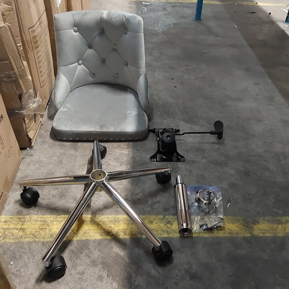 BOXED DESIGNER GREY VELVET CHAIR (1 BOX)