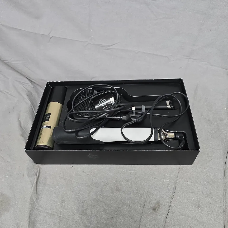 GHD PLATINUM+ SMART STYLER GIFT SET