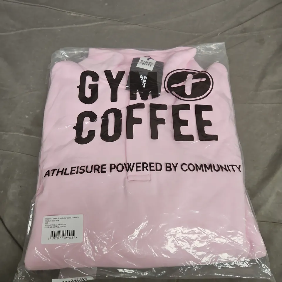 BAGGED GYM+COFFEE SNAP COLLAR SIERRA SWEATSHIRT – BABY PINK, UK SIZE L