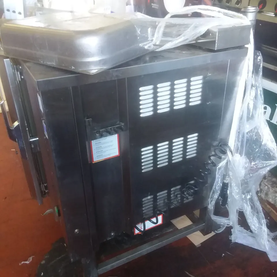 BKI COMMERCIAL OVEN 